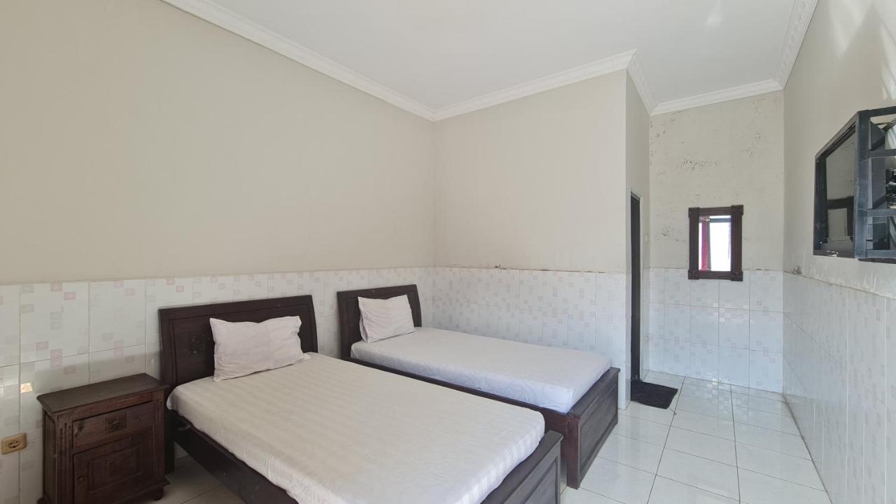 Oyo 90831 Hotel Gardenia Prambanan Solo Exterior foto